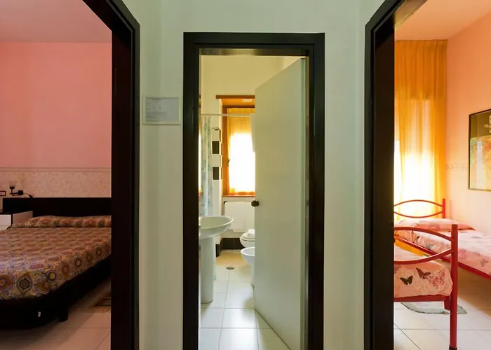 Hotel Letizia 3*